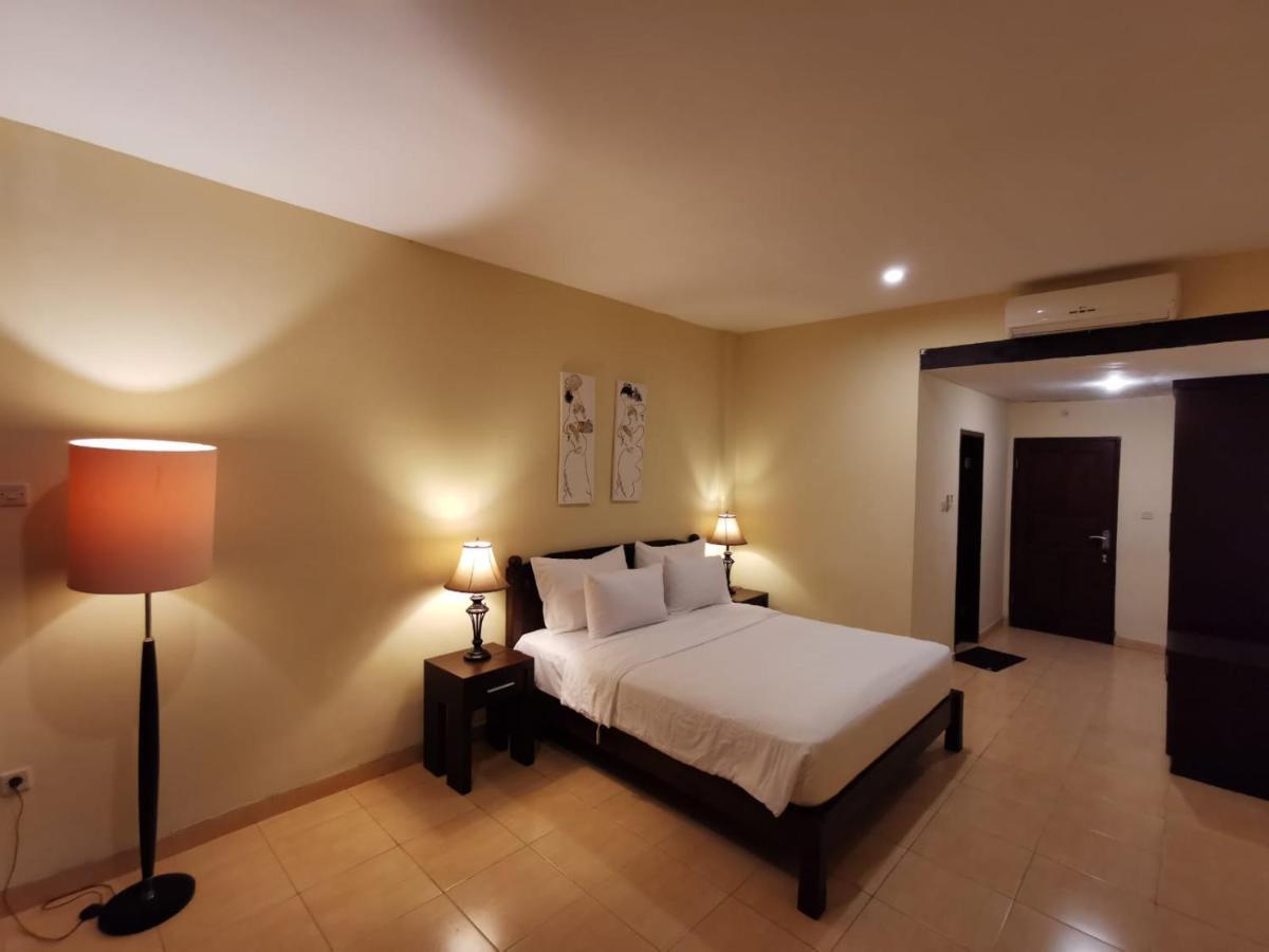 Dalia Budget Hotel Senggigi Exterior photo