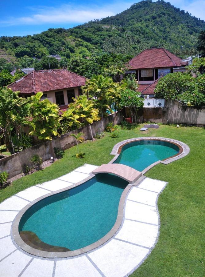 Dalia Budget Hotel Senggigi Exterior photo